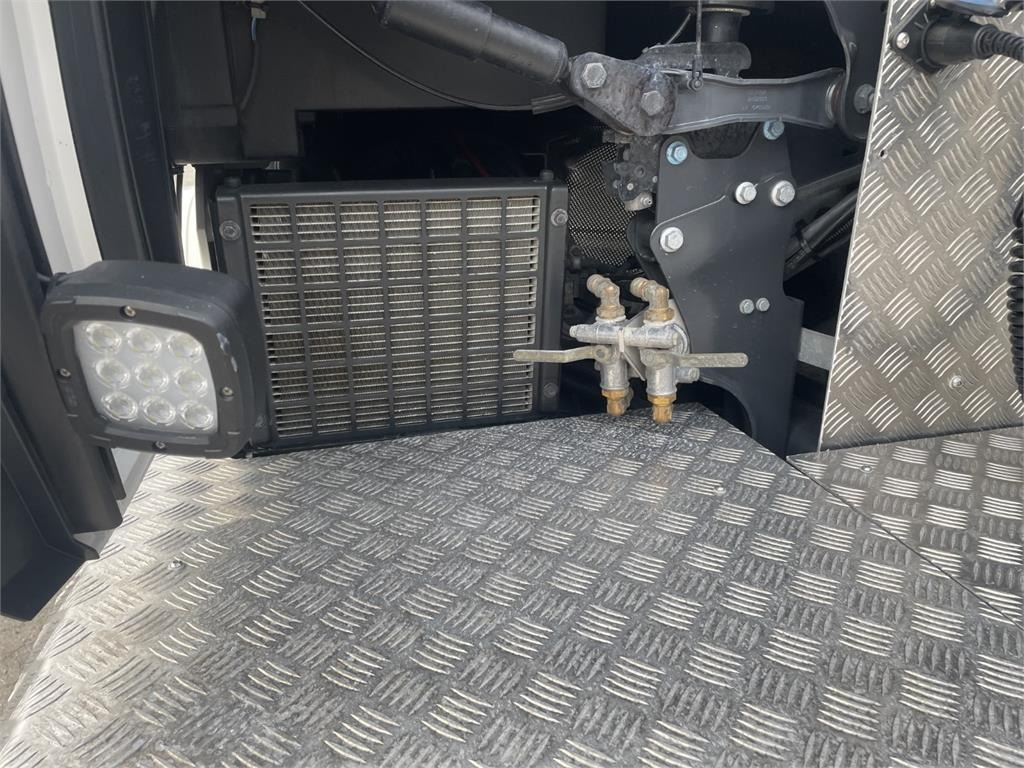 Scania S660 A 6x2 NB 2950 - Sattelzugmaschine: das Bild 5 Scania S660 A 6x2 NB 2950 - Sattelzugmaschine: das Bild 5