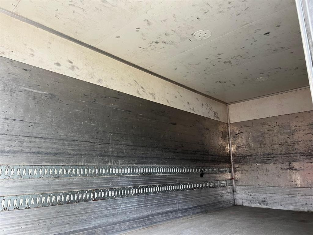 Koffer LKW Scania P320 DB 4x2 MLB - low entry: das Bild 13 Koffer LKW Scania P320 DB 4x2 MLB - low entry: das Bild 13