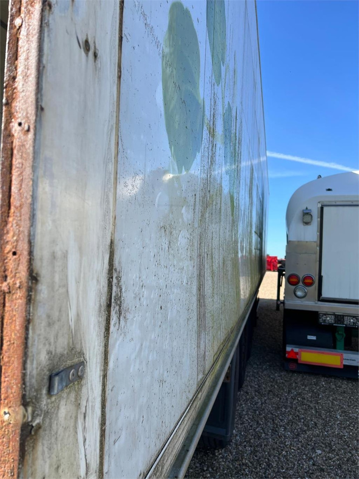 Schmitz 13,6 mtr boks - Koffer Auflieger: das Bild 5 Schmitz 13,6 mtr boks - Koffer Auflieger: das Bild 5