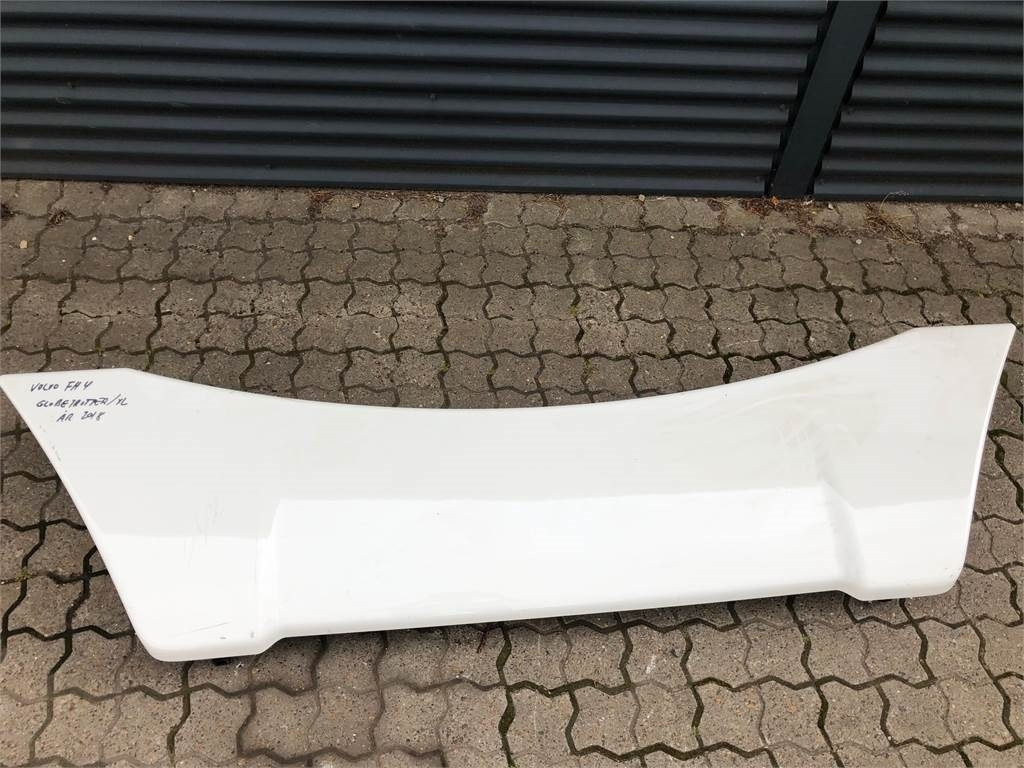 Volvo Tagspoiler Volvo FH Globetrotter 2018 - Aeropack/ Spoiler für LKW: das Bild 2 Volvo Tagspoiler Volvo FH Globetrotter 2018 - Aeropack/ Spoiler für LKW: das Bild 2