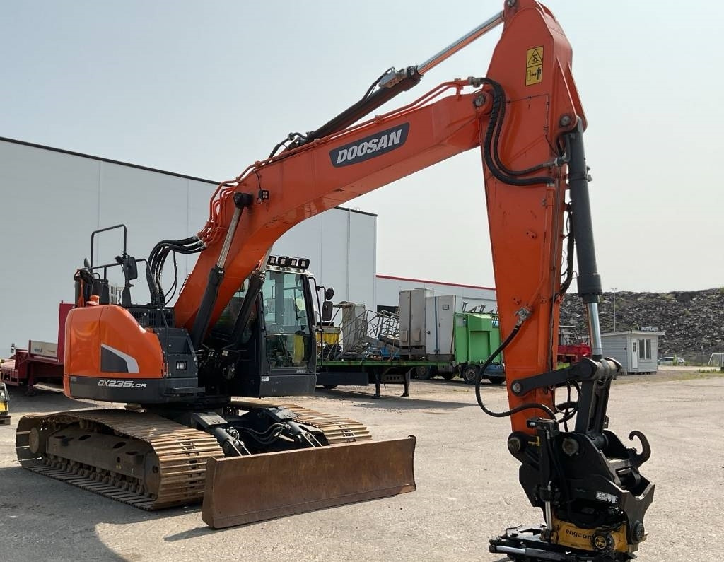 Doosan DX235LCR-5 DOZER - Kettenbagger: das Bild 3 Doosan DX235LCR-5 DOZER - Kettenbagger: das Bild 3