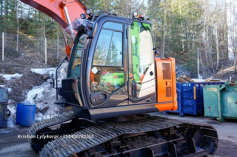 Kettenbagger Hitachi ZX135US-6 METSÄALUSTALLA: das Bild 39