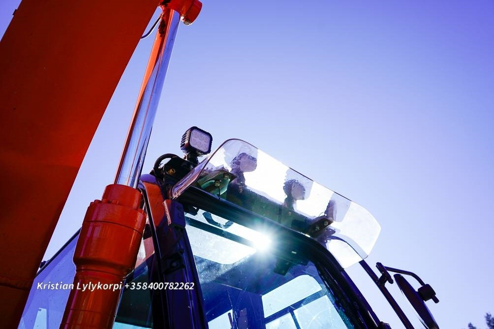Kettenbagger Hitachi ZX135US-6 METSÄALUSTALLA: das Bild 23