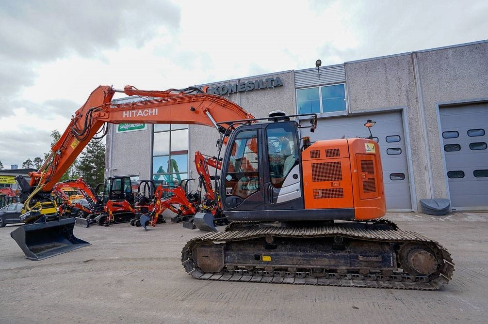 Hitachi ZX225USLC-5B MARTTIINILLA - Kettenbagger: das Bild 1 Hitachi ZX225USLC-5B MARTTIINILLA - Kettenbagger: das Bild 1