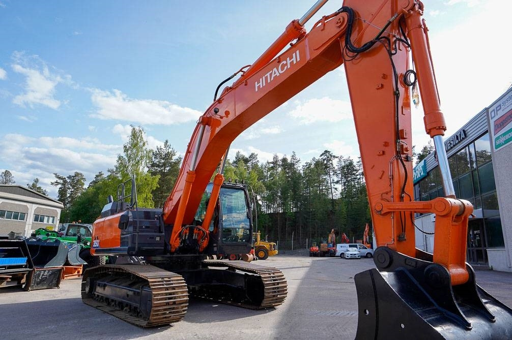Hitachi ZX350LC-6 UUSI ALAKERTA - Kettenbagger: das Bild 4 Hitachi ZX350LC-6 UUSI ALAKERTA - Kettenbagger: das Bild 4