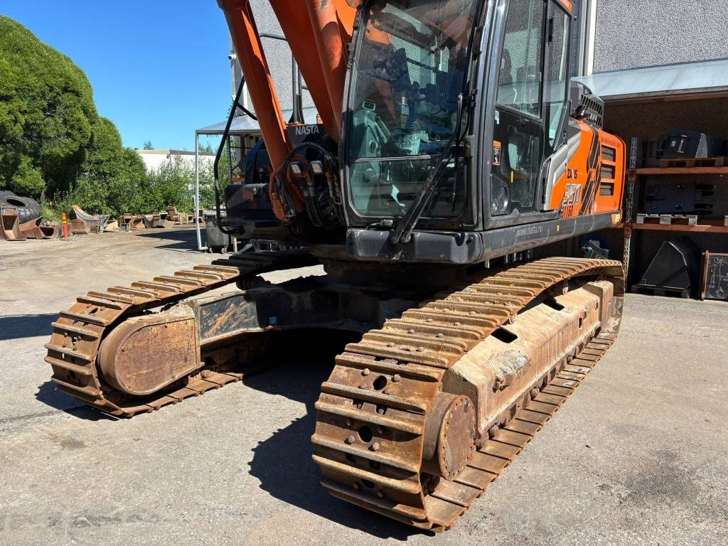 Hitachi ZX350LC-7 - Kettenbagger: das Bild 3 Hitachi ZX350LC-7 - Kettenbagger: das Bild 3