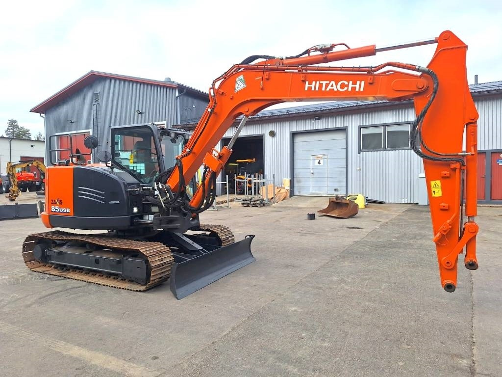 Hitachi ZX85USB-6 - Minibagger: das Bild 5 Hitachi ZX85USB-6 - Minibagger: das Bild 5