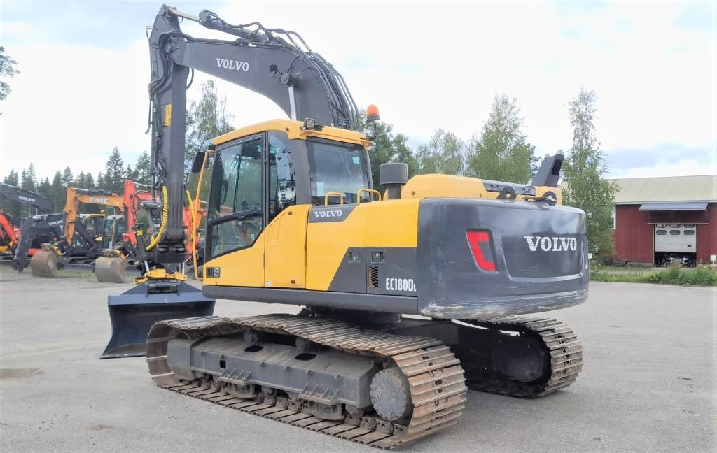 Volvo EC180DL PYÖRITTÄJÄLLÄ - Kettenbagger: das Bild 3 Volvo EC180DL PYÖRITTÄJÄLLÄ - Kettenbagger: das Bild 3