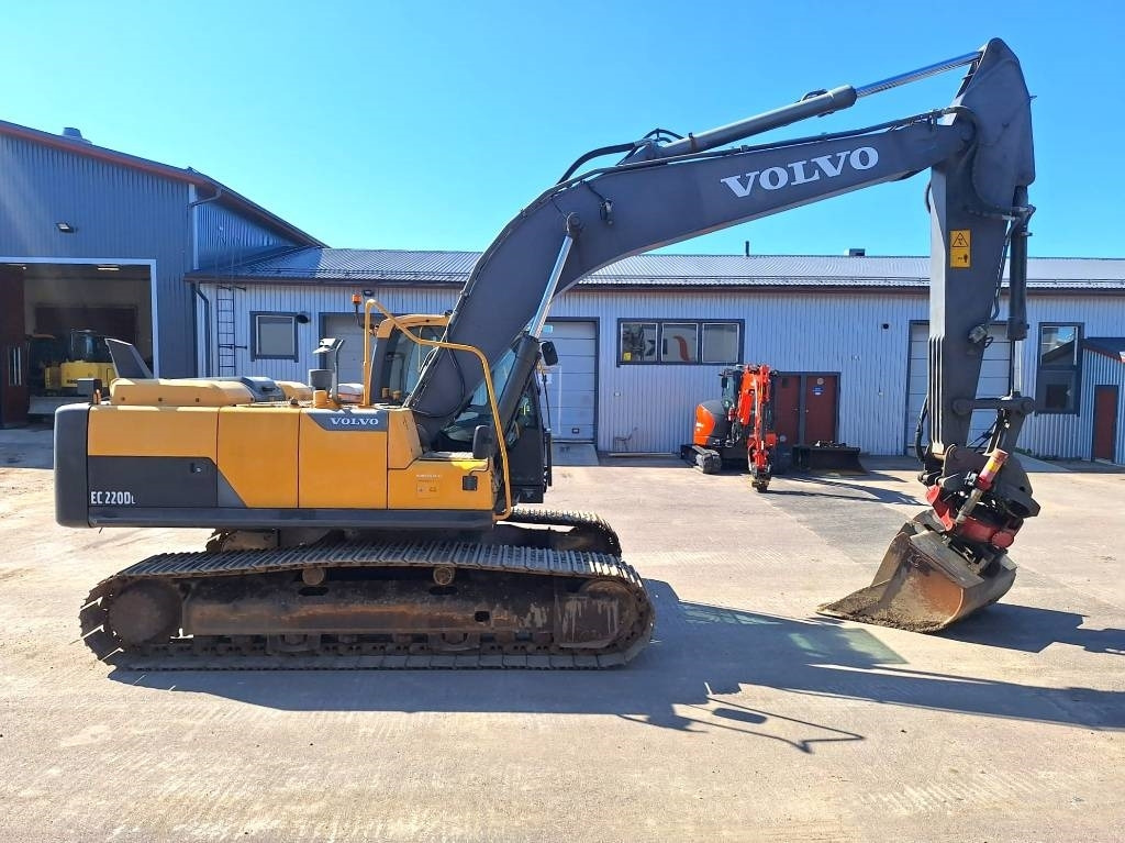 Volvo EC220DL PYÖRITTÄJÄLLÄ - Kettenbagger: das Bild 5 Volvo EC220DL PYÖRITTÄJÄLLÄ - Kettenbagger: das Bild 5
