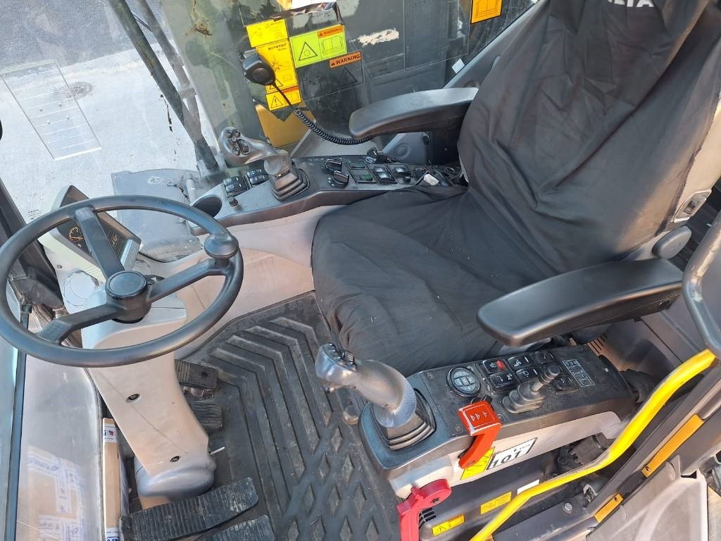 Mobilbagger Volvo EW160C PYÖRITTÄJÄLLÄ: das Bild 10