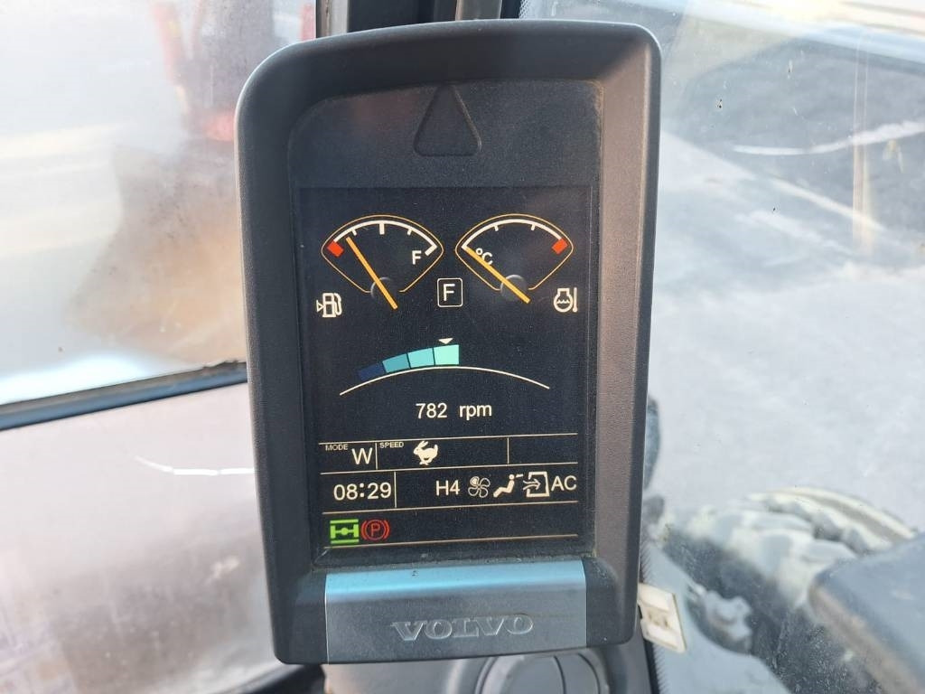 Mobilbagger Volvo EW160C PYÖRITTÄJÄLLÄ: das Bild 11