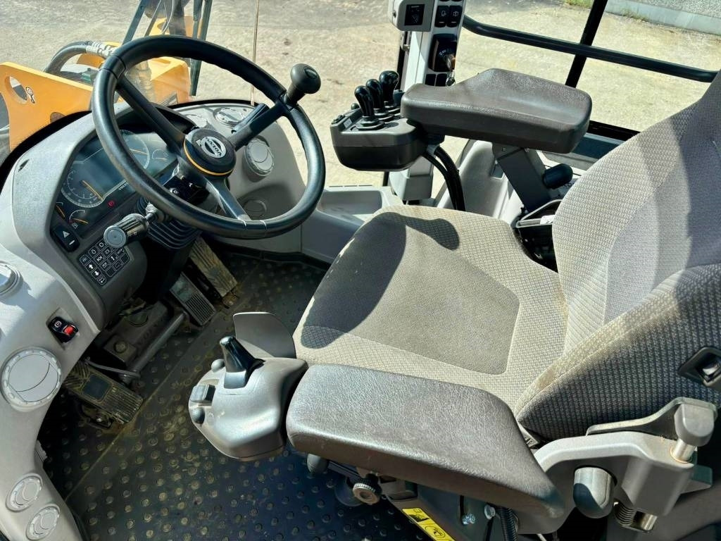 Radlader Volvo L110H VIPUOHJAUS YM.: das Bild 6