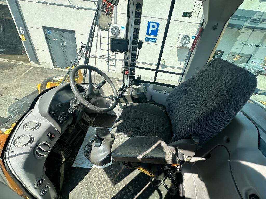 Radlader Volvo L70G vipuohjaus, 3' ja 4' hydr: das Bild 21