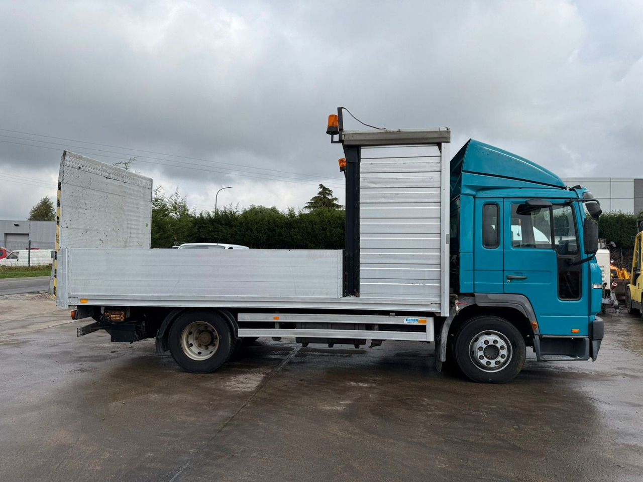 Volvo FL6-250. ALU Pritsche 5.00m. LBW. Klima. - Pritsche LKW: das Bild 2 Volvo FL6-250. ALU Pritsche 5.00m. LBW. Klima. - Pritsche LKW: das Bild 2