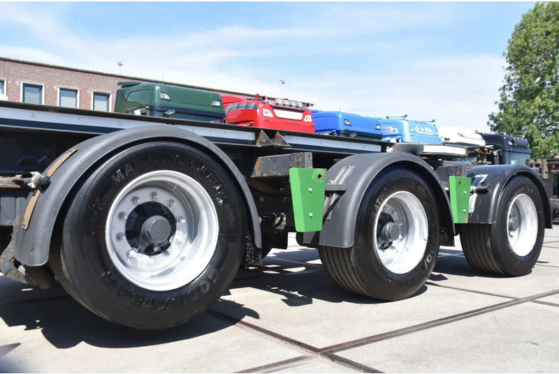 Renders ROC 16.30 - X-STEERING - LIFT AXLE - BPW AXLES - DISC BRAKES - EXTENDABLE - - Container/ Wechselfahrgestell Auflieger: das Bild 3 Renders ROC 16.30 - X-STEERING - LIFT AXLE - BPW AXLES - DISC BRAKES - EXTENDABLE - - Container/ Wechselfahrgestell Auflieger: das Bild 3