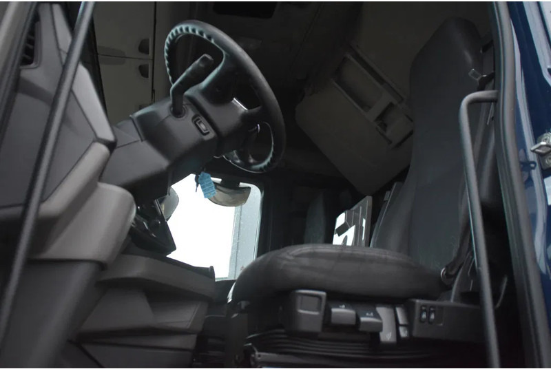 Scania S450 4x2NB - FULL AIR - 922 TKM - RETARDER - PARK. AIRCO - 2 x FUEL TANKS - TOP CONDITION - - Sattelzugmaschine: das Bild 4 Scania S450 4x2NB - FULL AIR - 922 TKM - RETARDER - PARK. AIRCO - 2 x FUEL TANKS - TOP CONDITION - - Sattelzugmaschine: das Bild 4