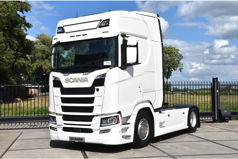 Scania S450 NGS 4x2 - RETARDER - 709 TKM - PARK. AIRCO - LEATHER SEATS - 2 x FUEL TANKS - LED LIGHTS - TOP CONDITION - - Sattelzugmaschine: das Bild 2 Scania S450 NGS 4x2 - RETARDER - 709 TKM - PARK. AIRCO - LEATHER SEATS - 2 x FUEL TANKS - LED LIGHTS - TOP CONDITION - - Sattelzugmaschine: das Bild 2