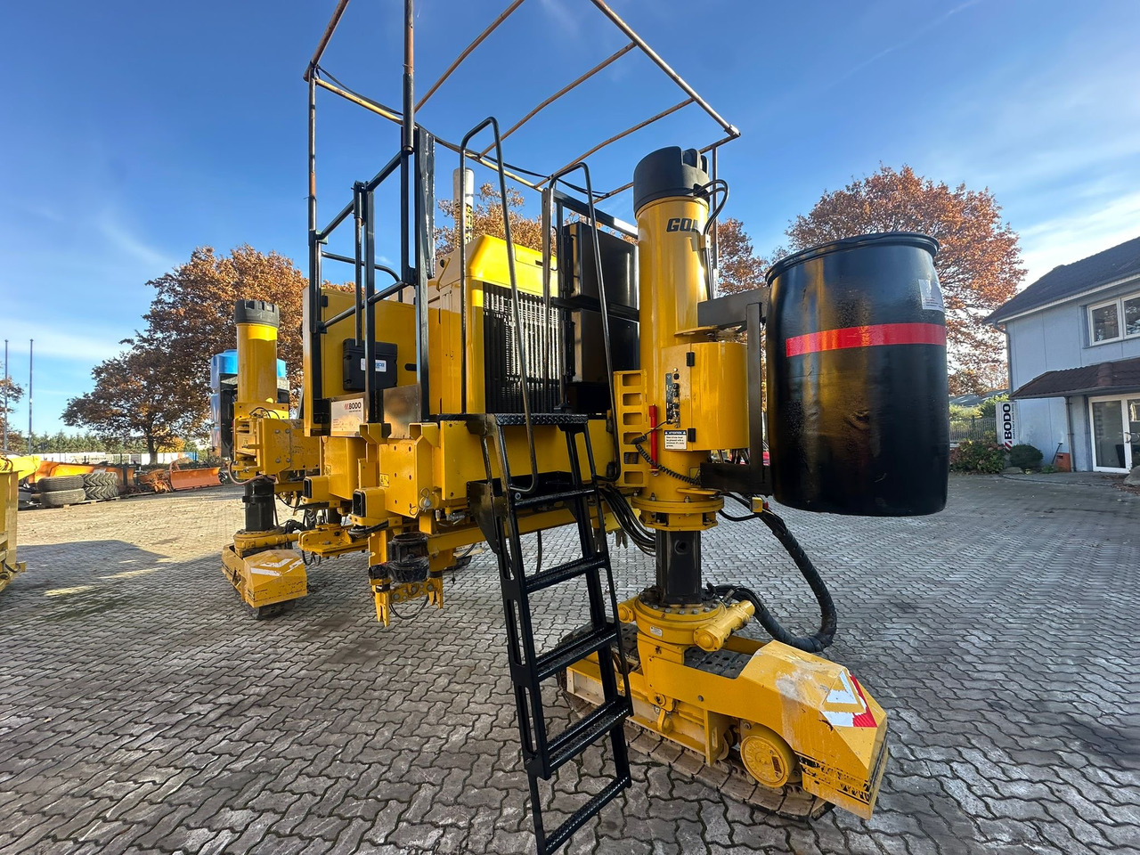 GOMACO 3300 - Gleitschalungsfertiger: das Bild 1 GOMACO 3300 - Gleitschalungsfertiger: das Bild 1