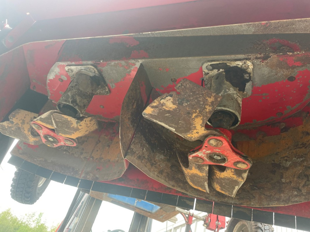 Grimme VT 170 - Traubenvollernter: das Bild 2 Grimme VT 170 - Traubenvollernter: das Bild 2