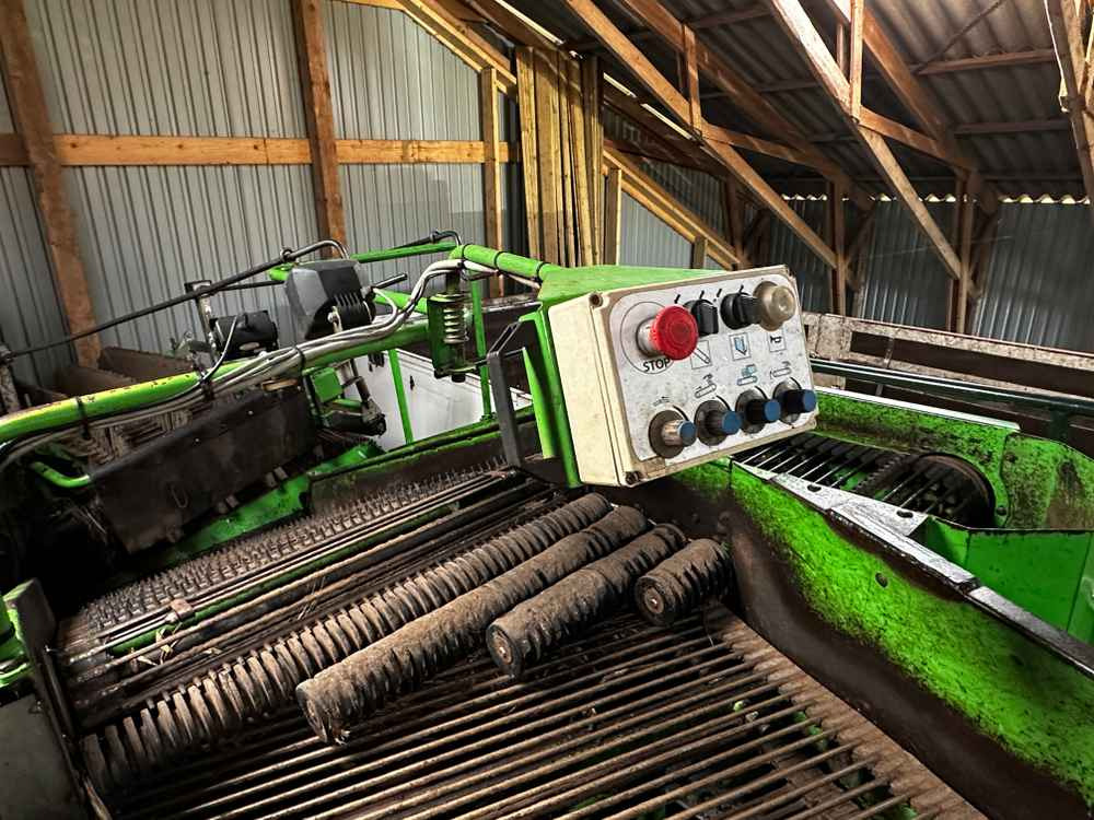 AVR SPIRIT 8200 - Erntemaschine: das Bild 4 AVR SPIRIT 8200 - Erntemaschine: das Bild 4
