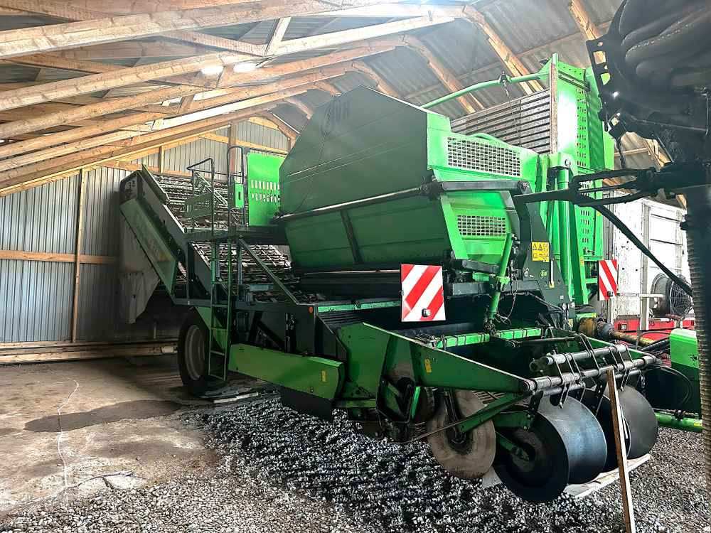 AVR SPIRIT 8200 - Erntemaschine: das Bild 1 AVR SPIRIT 8200 - Erntemaschine: das Bild 1