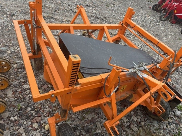 Keulmac ONION TOPPER - Traubenvollernter: das Bild 1 Keulmac ONION TOPPER - Traubenvollernter: das Bild 1