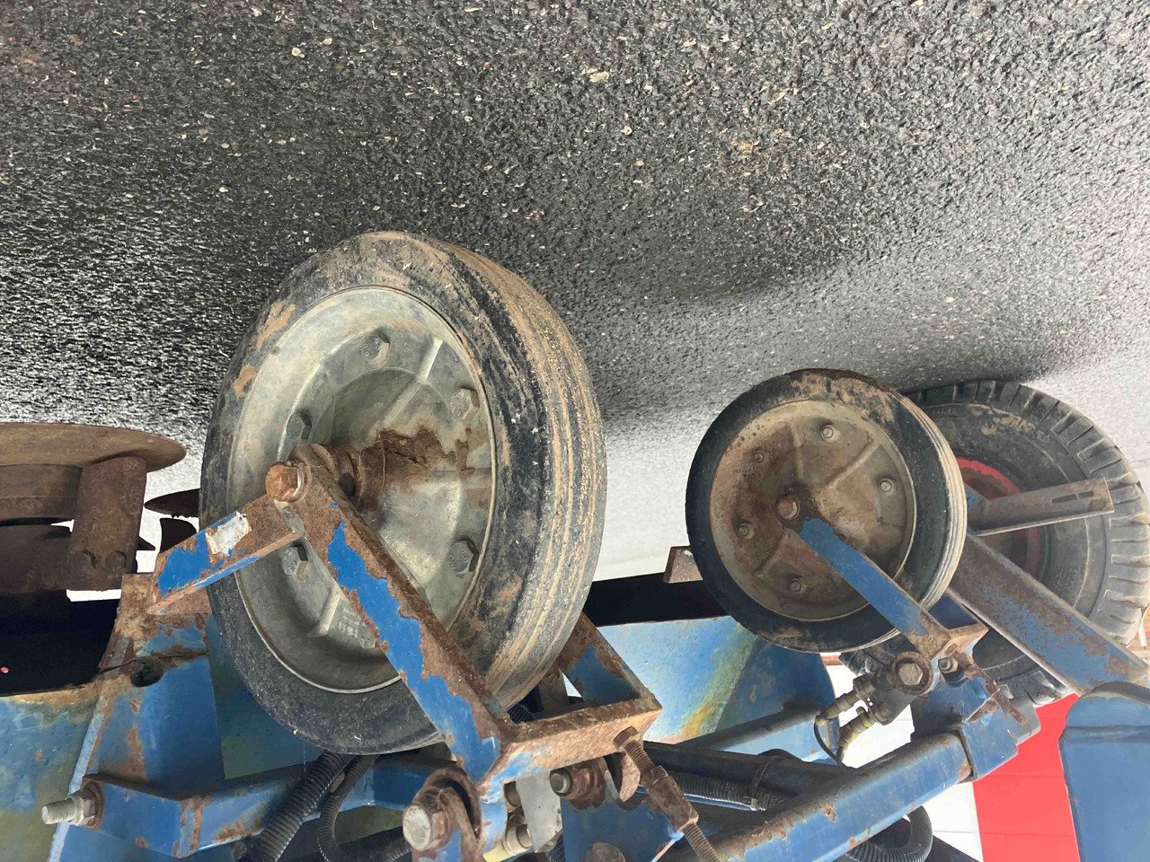 ASA-Lift CR-1510A - Traubenvollernter: das Bild 4 ASA-Lift CR-1510A - Traubenvollernter: das Bild 4