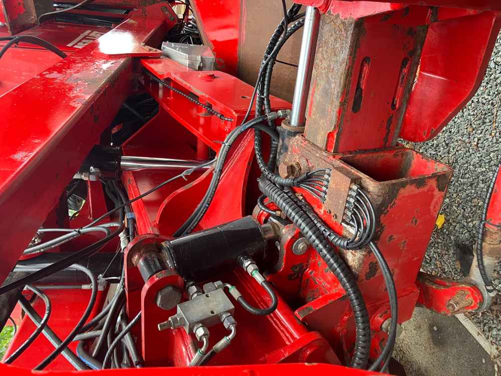 ASA-Lift Red Beet Topper - Traubenvollernter: das Bild 3 ASA-Lift Red Beet Topper - Traubenvollernter: das Bild 3