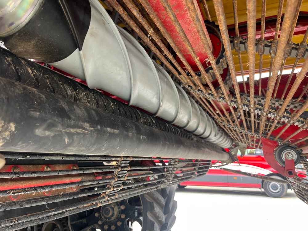 Erntemaschine Grimme VARITRON 470 PLATINUM TT: das Bild 8 Erntemaschine Grimme VARITRON 470 PLATINUM TT: das Bild 8