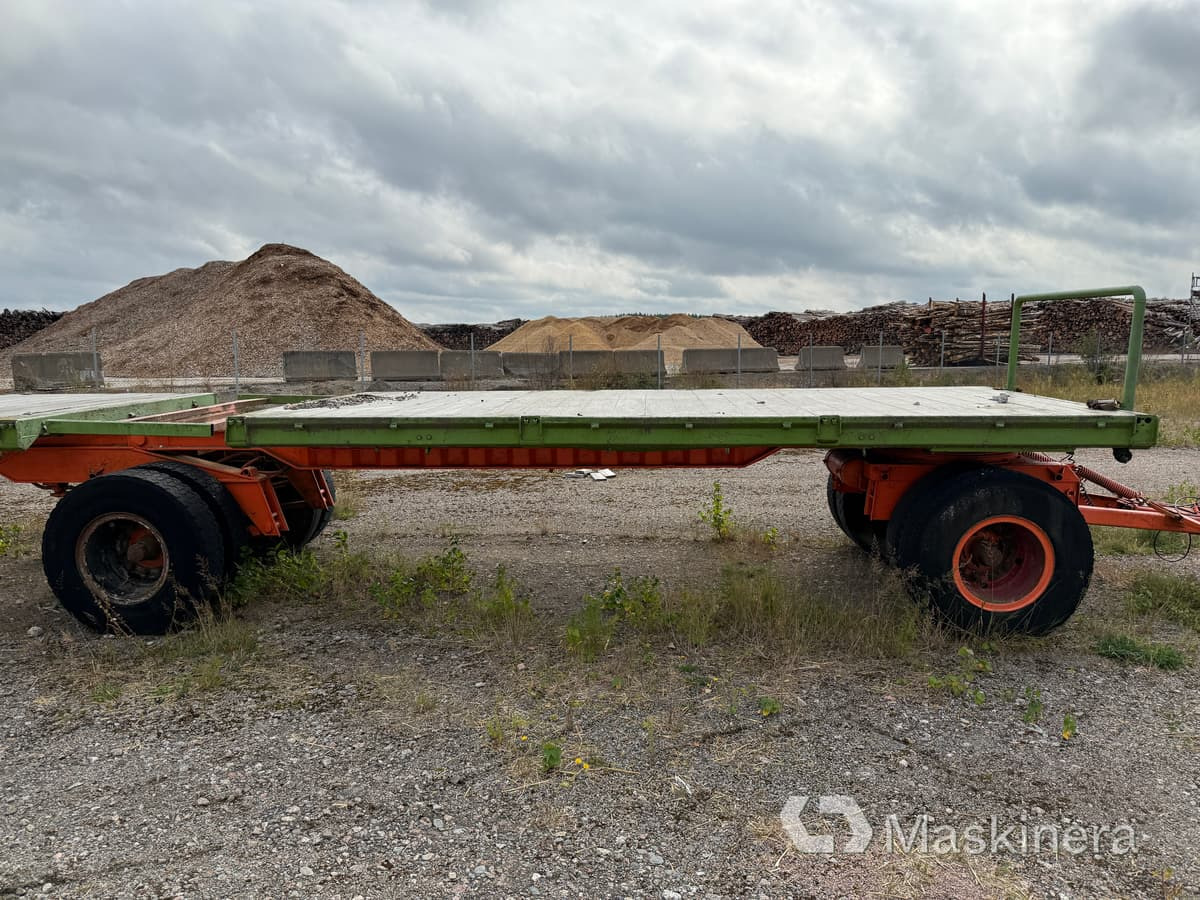 Balvagn 12m / Lastbilsflak Balvagn 12m / Lastbilssläp - Landwirtschaftlicher Plattformanhänger: das Bild 5 Balvagn 12m / Lastbilsflak Balvagn 12m / Lastbilssläp - Landwirtschaftlicher Plattformanhänger: das Bild 5