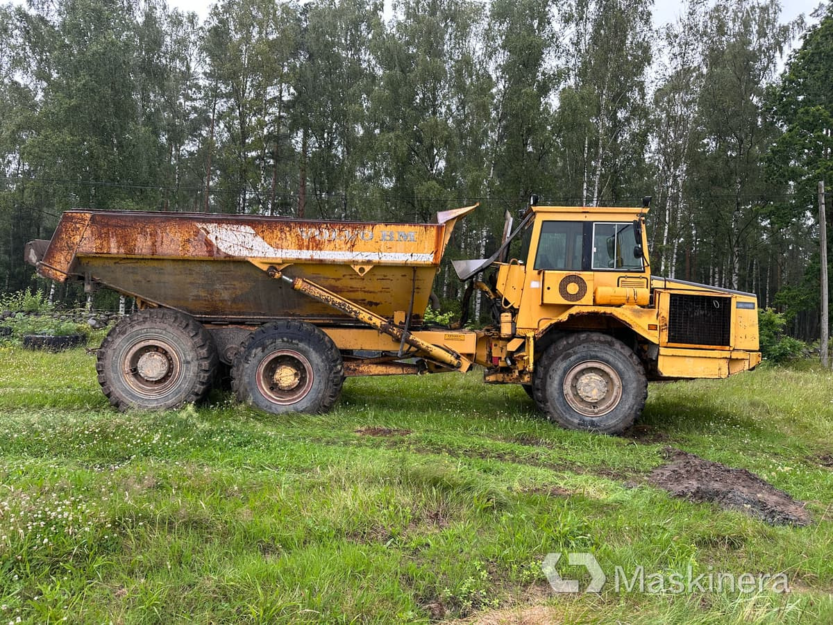 Dumper Volvo BM A25B 6x6 - Knickgelenkter Dumper: das Bild 2 Dumper Volvo BM A25B 6x6 - Knickgelenkter Dumper: das Bild 2