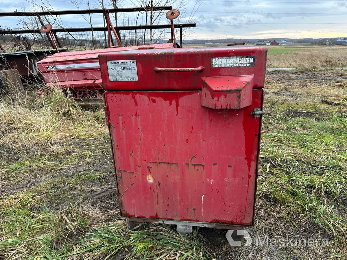 Färmartanken 31A/Y Färmartanken Dieseltank 600 liter - Lagertank: das Bild 2 Färmartanken 31A/Y Färmartanken Dieseltank 600 liter - Lagertank: das Bild 2
