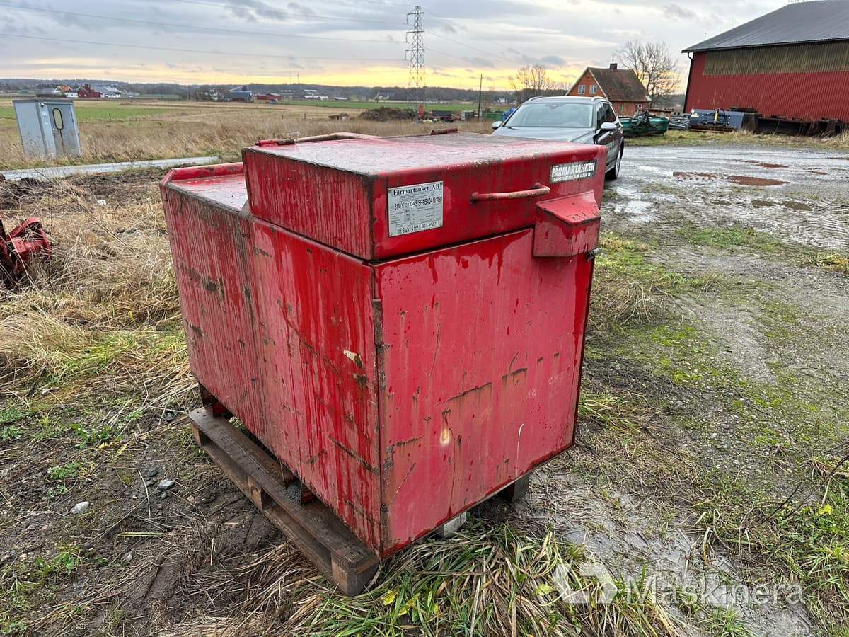 Färmartanken 31A/Y Färmartanken Dieseltank 600 liter - Lagertank: das Bild 1 Färmartanken 31A/Y Färmartanken Dieseltank 600 liter - Lagertank: das Bild 1