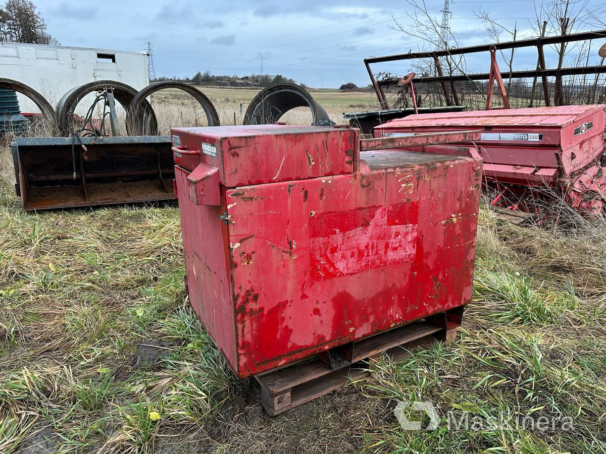 Färmartanken 31A/Y Färmartanken Dieseltank 600 liter - Lagertank: das Bild 3 Färmartanken 31A/Y Färmartanken Dieseltank 600 liter - Lagertank: das Bild 3