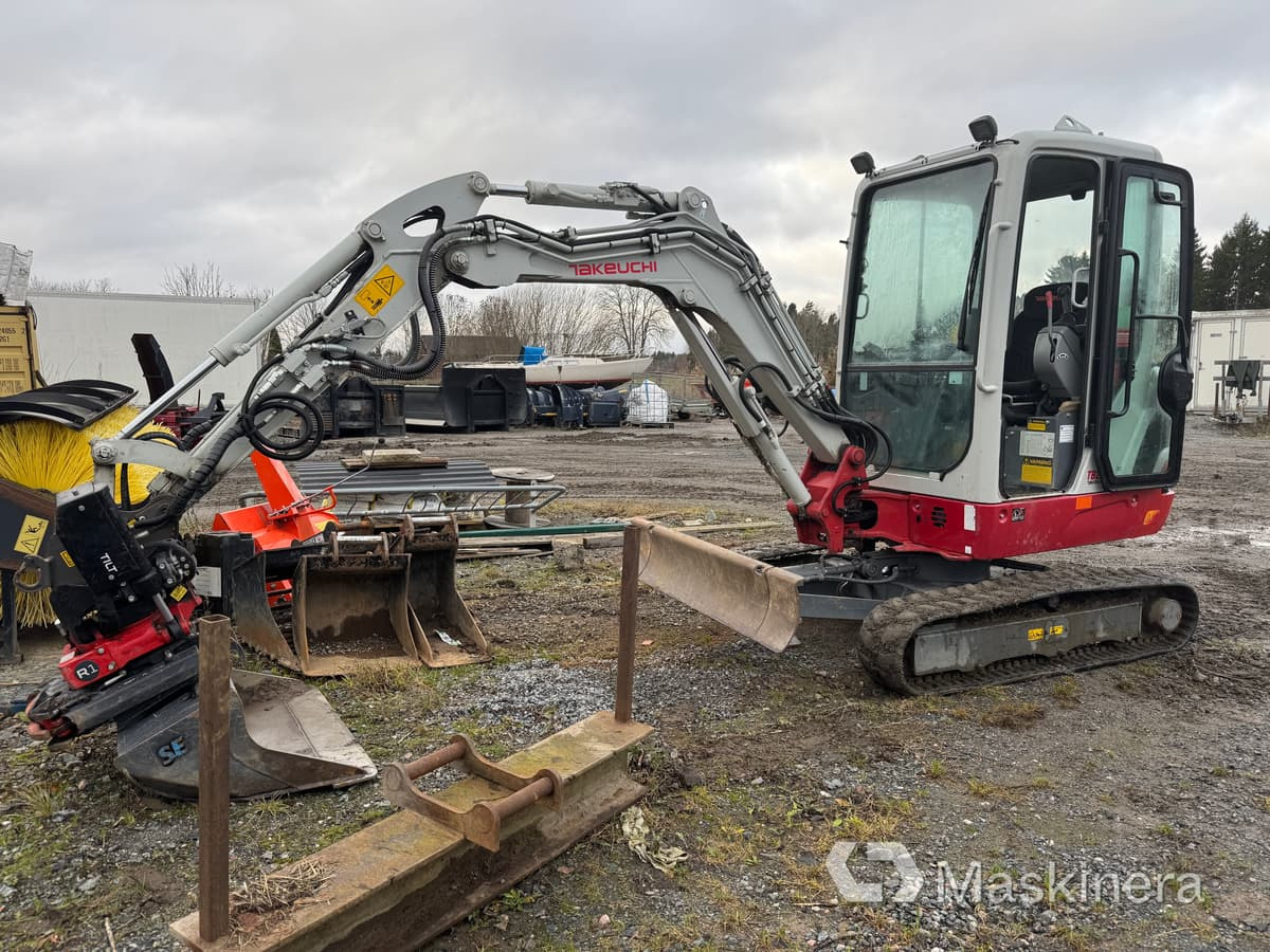 Grävmaskin Takeuchi TB225 - Kettenbagger: das Bild 1 Grävmaskin Takeuchi TB225 - Kettenbagger: das Bild 1