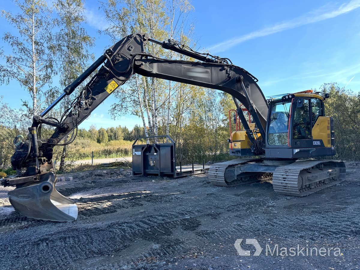 Grävmaskin Volvo ECR235EL - Kettenbagger: das Bild 1 Grävmaskin Volvo ECR235EL - Kettenbagger: das Bild 1