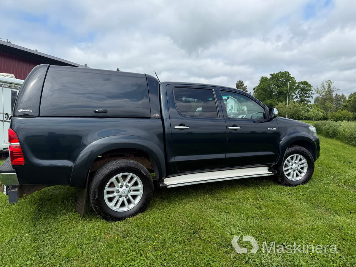 Pickup Toyota Hilux Dubbelhytt 3.0 D 4x4 - Kastenwagen: das Bild 5 Pickup Toyota Hilux Dubbelhytt 3.0 D 4x4 - Kastenwagen: das Bild 5