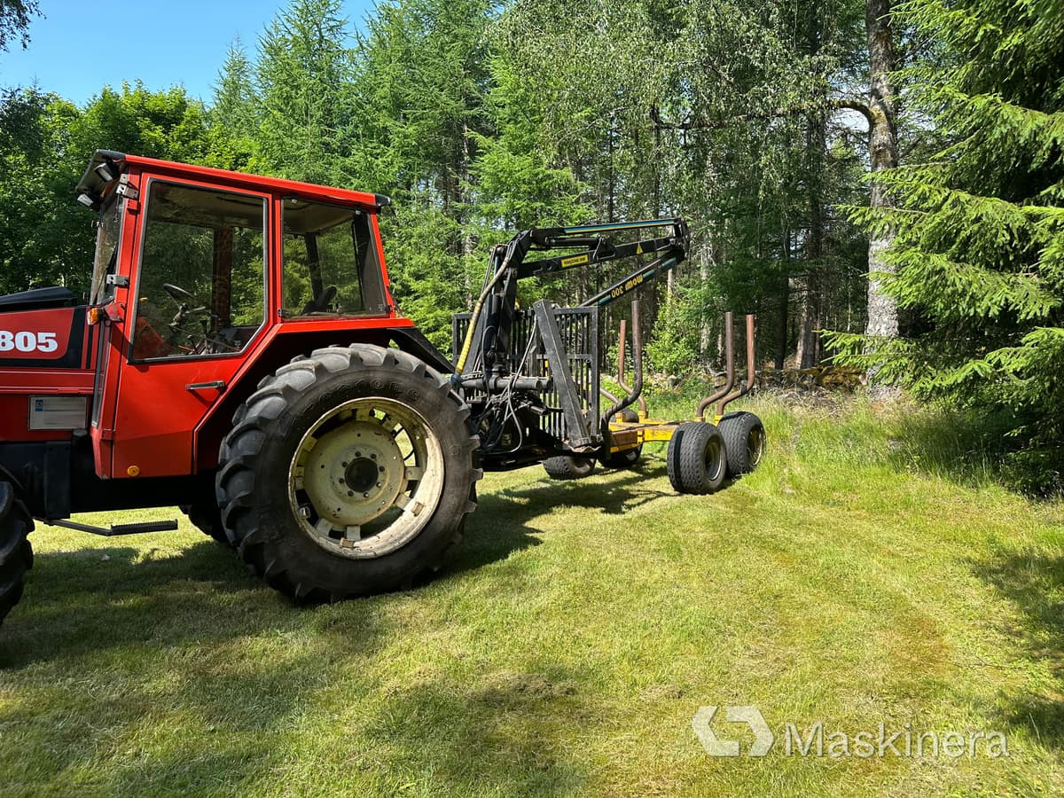 Traktor, Rückewagen Traktor Volvo BM 805-4 med skogsvagn och kran: das Bild 6