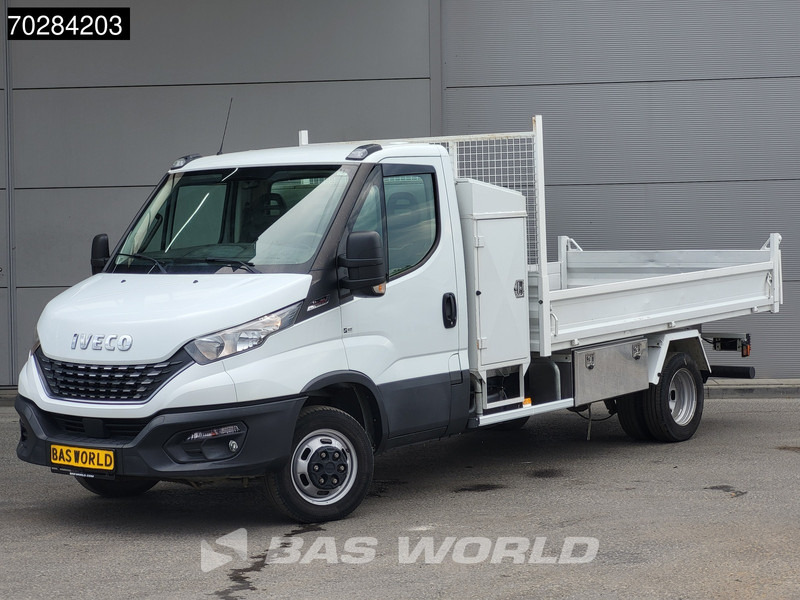 Iveco Daily 35C18 3.0L Automaat Kipper met Kist Dubbellucht 3,5t Trekhaak Cruise Euro6 Tipper Benne Kieper 2m3 Trekhaak Cruise control - Kipper Transporter: das Bild 2 Iveco Daily 35C18 3.0L Automaat Kipper met Kist Dubbellucht 3,5t Trekhaak Cruise Euro6 Tipper Benne Kieper 2m3 Trekhaak Cruise control - Kipper Transporter: das Bild 2