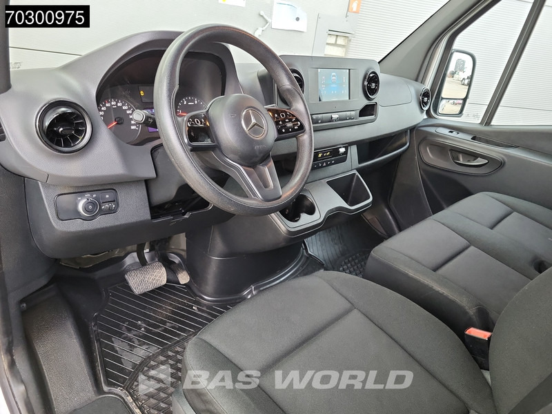 Kleintransporter Mercedes-Benz Sprinter 315 CDI Automaat L2H2 150PK Airco Camera Parkeersensoren MBUX CarPlay Euro6 L2 Airco: das Bild 12 Kleintransporter Mercedes-Benz Sprinter 315 CDI Automaat L2H2 150PK Airco Camera Parkeersensoren MBUX CarPlay Euro6 L2 Airco: das Bild 12