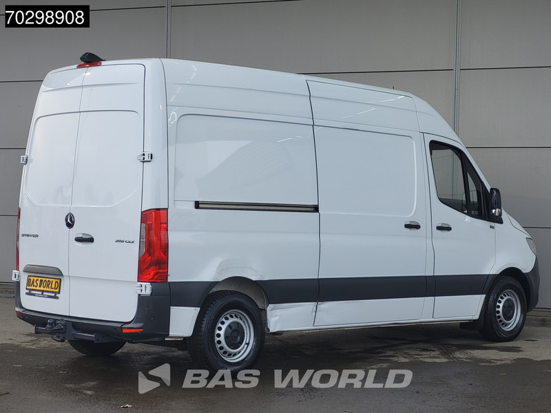 Mercedes-Benz Sprinter 315 CDI Automaat L2H2 150PK Trekhaak ACC Airco Camera Parkeersensoren v+a MBUX CarPlay Euro6 L2 Airco Trekhaak - Kastenwagen: das Bild 5 Mercedes-Benz Sprinter 315 CDI Automaat L2H2 150PK Trekhaak ACC Airco Camera Parkeersensoren v+a MBUX CarPlay Euro6 L2 Airco Trekhaak - Kastenwagen: das Bild 5