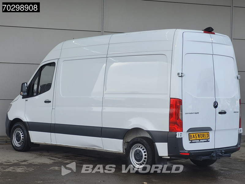 Mercedes-Benz Sprinter 315 CDI Automaat L2H2 150PK Trekhaak ACC Airco Camera Parkeersensoren v+a MBUX CarPlay Euro6 L2 Airco Trekhaak - Kastenwagen: das Bild 2 Mercedes-Benz Sprinter 315 CDI Automaat L2H2 150PK Trekhaak ACC Airco Camera Parkeersensoren v+a MBUX CarPlay Euro6 L2 Airco Trekhaak - Kastenwagen: das Bild 2
