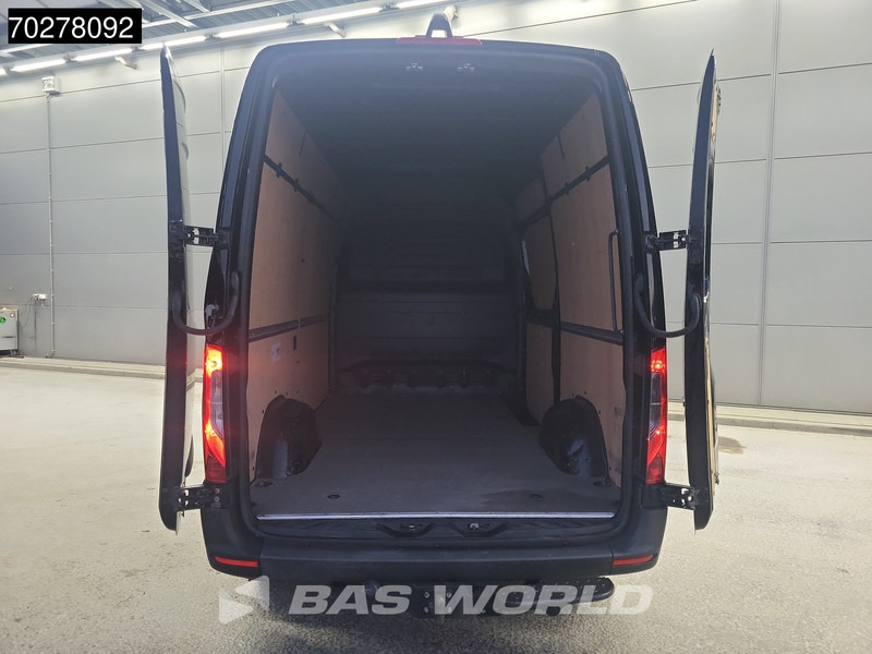 Mercedes-Benz Sprinter 317 CDI Automaat L2H2 3500KG Trekhaak 170PK Airco Camera MBUX CarPlay Euro6 L2 10m3 Airco Trekhaak - Kastenwagen: das Bild 2 Mercedes-Benz Sprinter 317 CDI Automaat L2H2 3500KG Trekhaak 170PK Airco Camera MBUX CarPlay Euro6 L2 10m3 Airco Trekhaak - Kastenwagen: das Bild 2