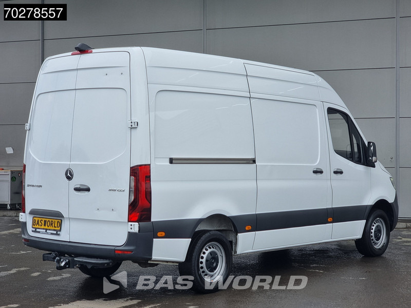 Mercedes-Benz Sprinter 319 CDI 3.0L Automaat V6 L2H2 3,5t Trekhaak Navi LED Airco Cruise Camera MBUX L2 10m3 Airco Trekhaak Cruise control - Kastenwagen: das Bild 5 Mercedes-Benz Sprinter 319 CDI 3.0L Automaat V6 L2H2 3,5t Trekhaak Navi LED Airco Cruise Camera MBUX L2 10m3 Airco Trekhaak Cruise control - Kastenwagen: das Bild 5