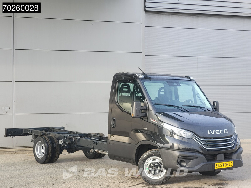 Iveco Daily 35C21 Automaat 410WB Chassis Cabine LED Navi ACC Fahrgestell Airco - Transporter: das Bild 3 Iveco Daily 35C21 Automaat 410WB Chassis Cabine LED Navi ACC Fahrgestell Airco - Transporter: das Bild 3