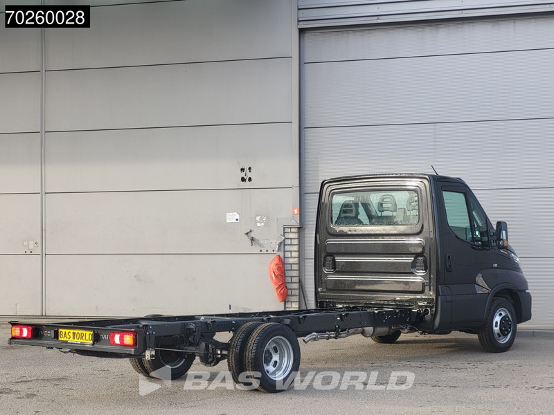 Iveco Daily 35C21 Automaat 410WB Chassis Cabine LED Navi ACC Fahrgestell Airco - Transporter: das Bild 5 Iveco Daily 35C21 Automaat 410WB Chassis Cabine LED Navi ACC Fahrgestell Airco - Transporter: das Bild 5