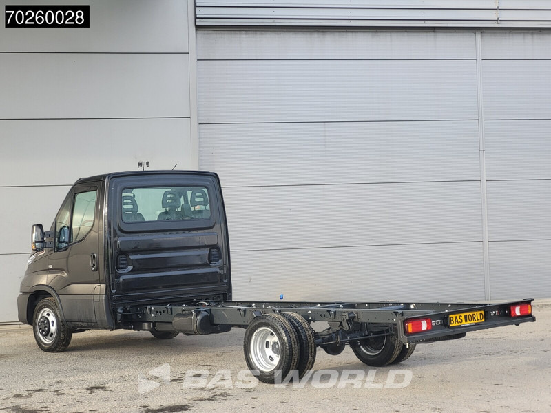 Iveco Daily 35C21 Automaat 410WB Chassis Cabine LED Navi ACC Fahrgestell Airco - Transporter: das Bild 2 Iveco Daily 35C21 Automaat 410WB Chassis Cabine LED Navi ACC Fahrgestell Airco - Transporter: das Bild 2