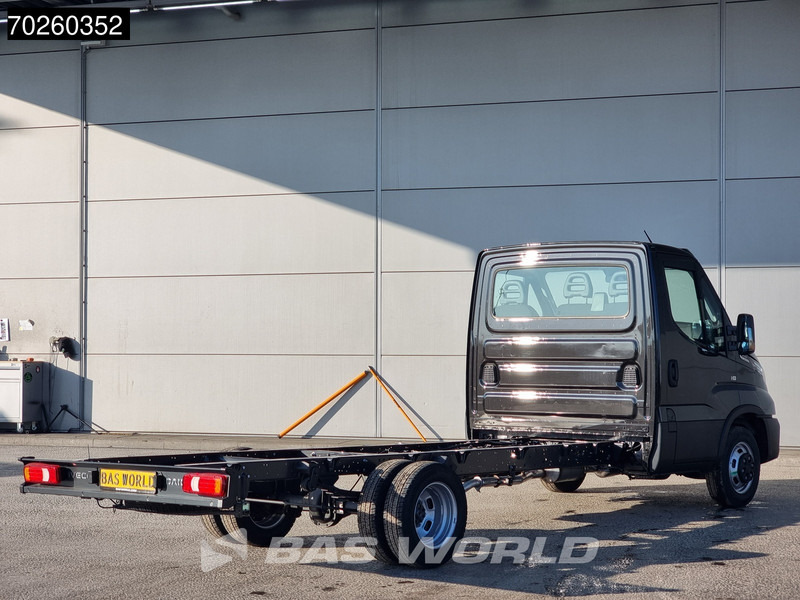 Iveco Daily 35C21 Automaat 410wb Dubbellucht 2025model Chassis Cabine ACC Fahrgestell Airco - Transporter: das Bild 5 Iveco Daily 35C21 Automaat 410wb Dubbellucht 2025model Chassis Cabine ACC Fahrgestell Airco - Transporter: das Bild 5