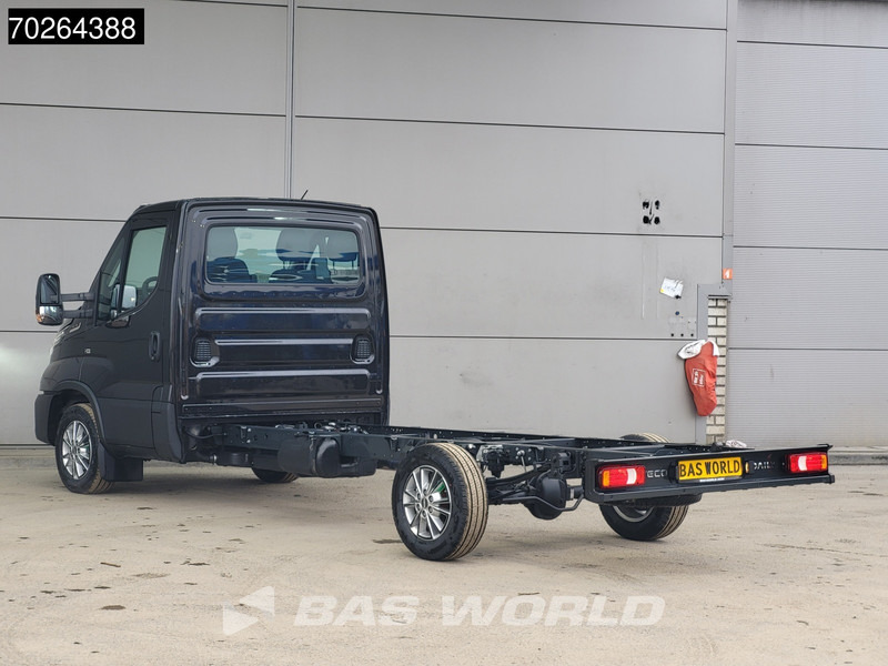 Iveco Daily 35S18 Automaat 410WB Chassis Cabine LED Navi ACC Camera Fahrgestell Airco - Transporter: das Bild 2 Iveco Daily 35S18 Automaat 410WB Chassis Cabine LED Navi ACC Camera Fahrgestell Airco - Transporter: das Bild 2