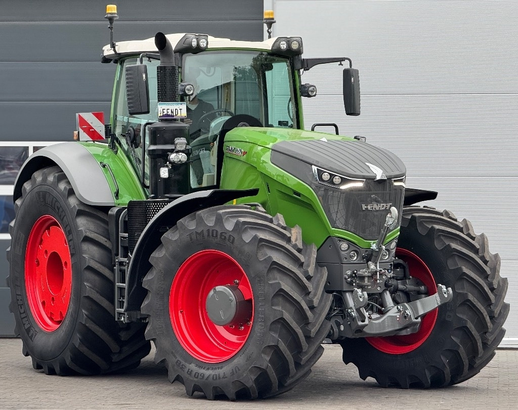 Fendt 1050 - Traktor: das Bild 2 Fendt 1050 - Traktor: das Bild 2